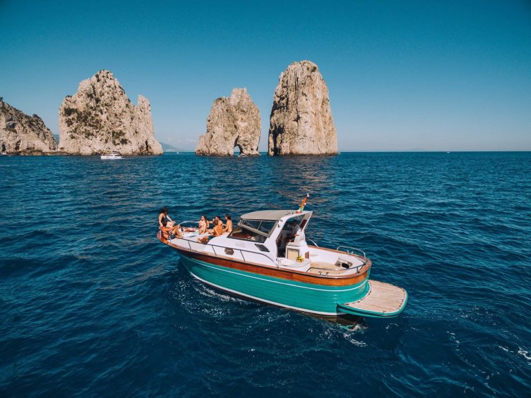 escursione-in-barca-capri-da-napoli